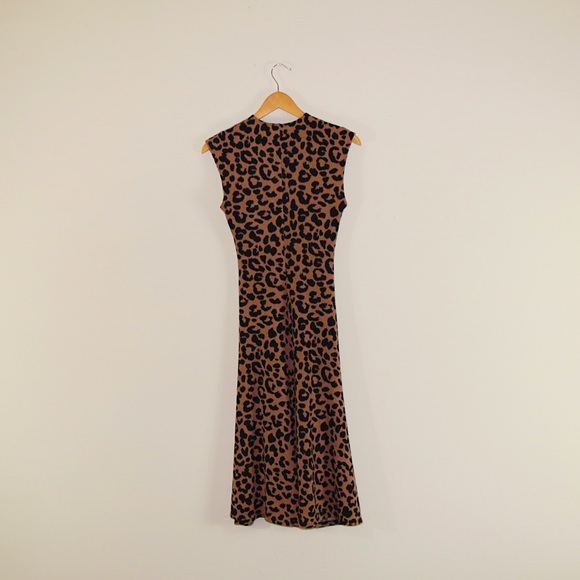 SOLD! ❤️ Reformation Izzy Leopard/Cheetah Dress - Picture 4 of 8